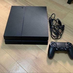 Used ps4 console, with 2 controllers